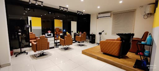 Eleggance Spa & Salon image